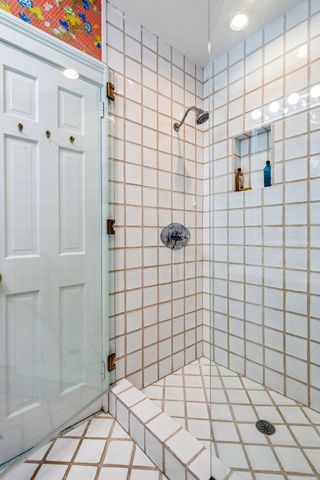 14 Lamboll Street, Charleston, SC 29401