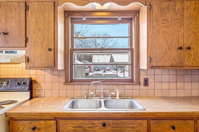 129 32nd Avenue N, Saint Cloud, MN 56303