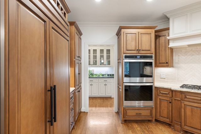 8218 Holly Rd, Brentwood, TN 37027