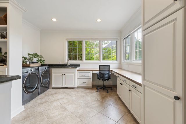 8218 Holly Rd, Brentwood, TN 37027