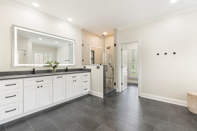 8218 Holly Rd, Brentwood, TN 37027
