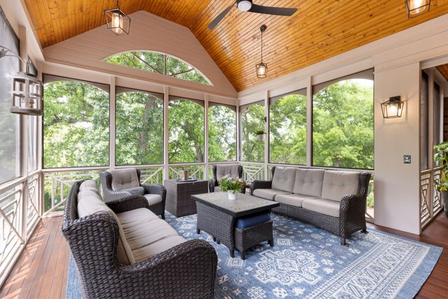 8218 Holly Rd, Brentwood, TN 37027