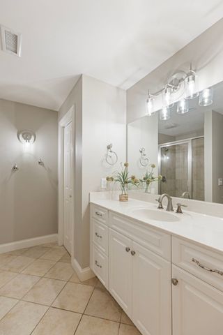 8218 Holly Rd, Brentwood, TN 37027