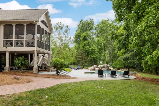 8218 Holly Rd, Brentwood, TN 37027