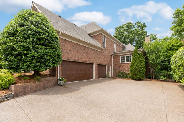 8218 Holly Rd, Brentwood, TN 37027