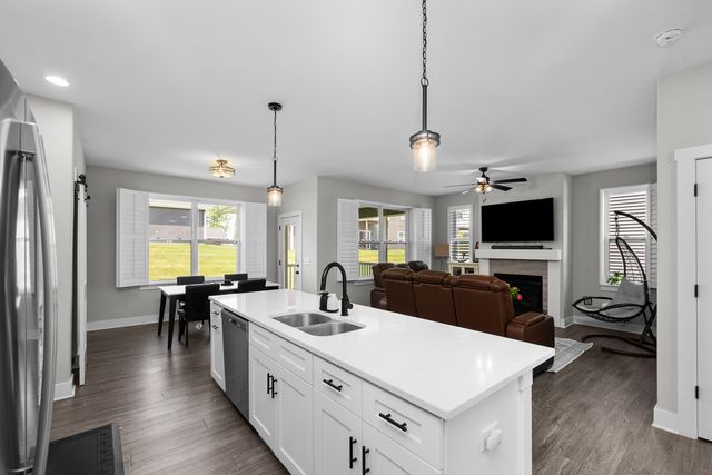 3098 Mary Leigh Drive, Bettendorf, IA 52722