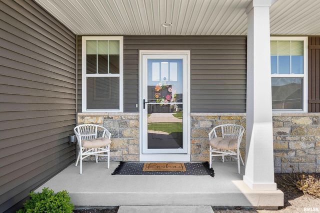 3098 Mary Leigh Drive, Bettendorf, IA 52722