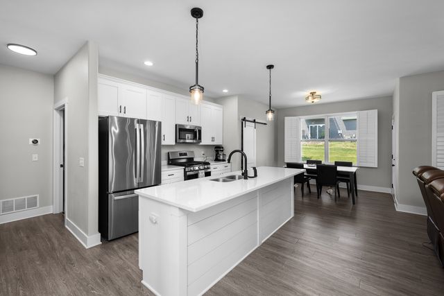 3098 Mary Leigh Drive, Bettendorf, IA 52722