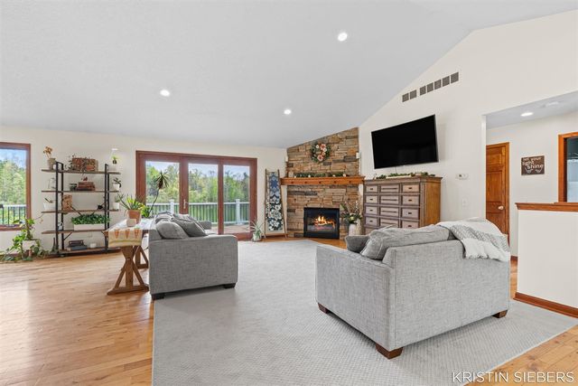 9760 Jade Drive, Allendale, MI 49401