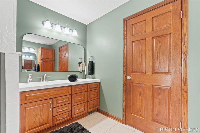 9760 Jade Drive, Allendale, MI 49401