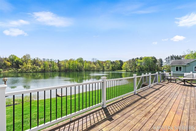9760 Jade Drive, Allendale, MI 49401