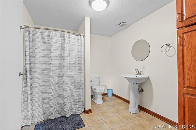 9760 Jade Drive, Allendale, MI 49401