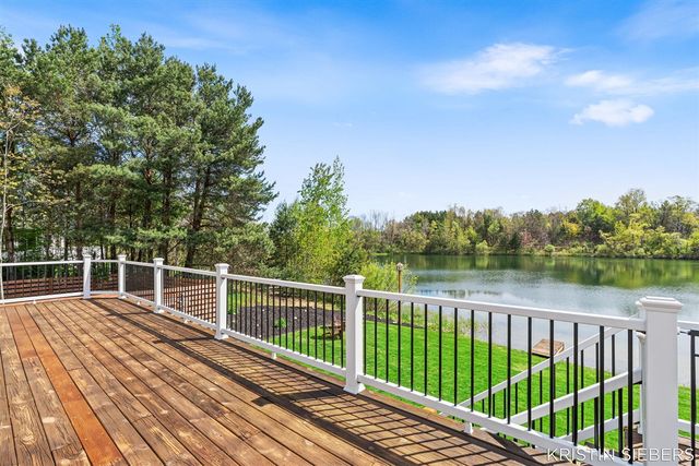 9760 Jade Drive, Allendale, MI 49401
