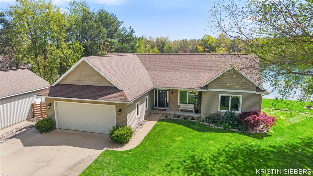 9760 Jade Drive, Allendale, MI 49401
