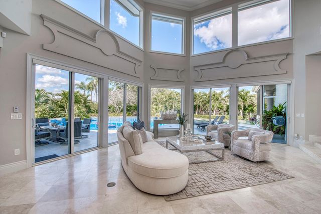 101 Thornton Drive, Palm Beach Gardens, FL 33418
