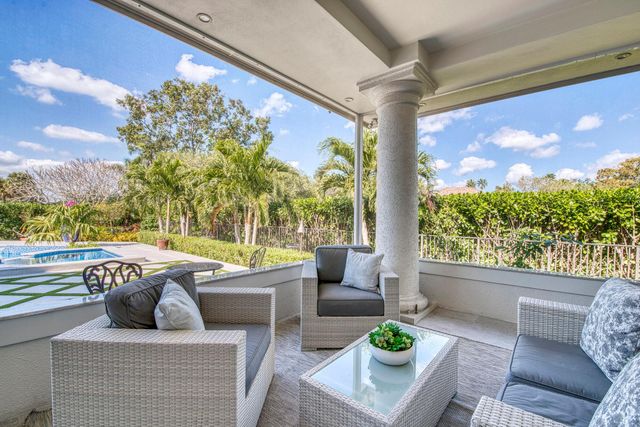 101 Thornton Drive, Palm Beach Gardens, FL 33418