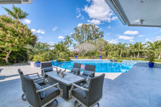 101 Thornton Drive, Palm Beach Gardens, FL 33418