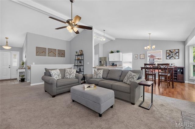 3673 Eagles Hill Ridge, St Charles, MO 63303