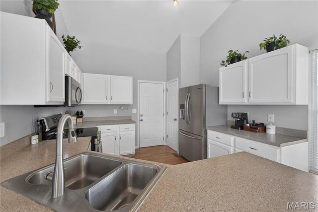 3673 Eagles Hill Ridge, St Charles, MO 63303