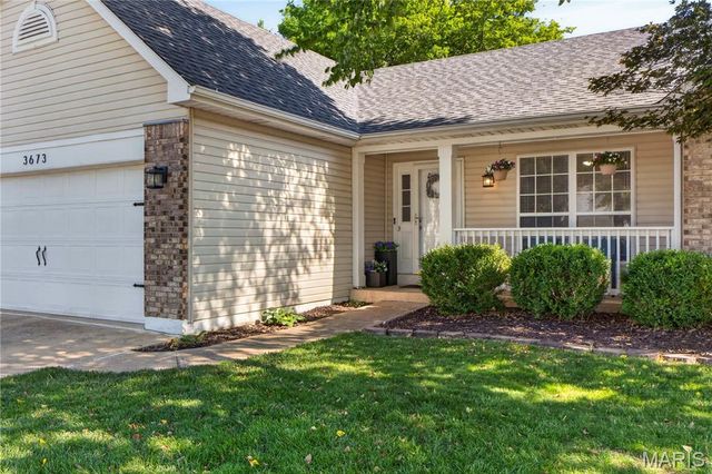 3673 Eagles Hill Ridge, St Charles, MO 63303