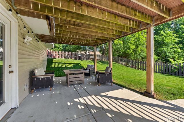 3673 Eagles Hill Ridge, St Charles, MO 63303