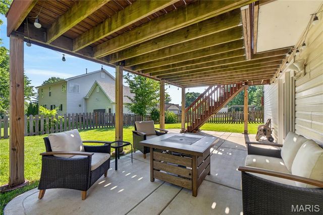 3673 Eagles Hill Ridge, St Charles, MO 63303