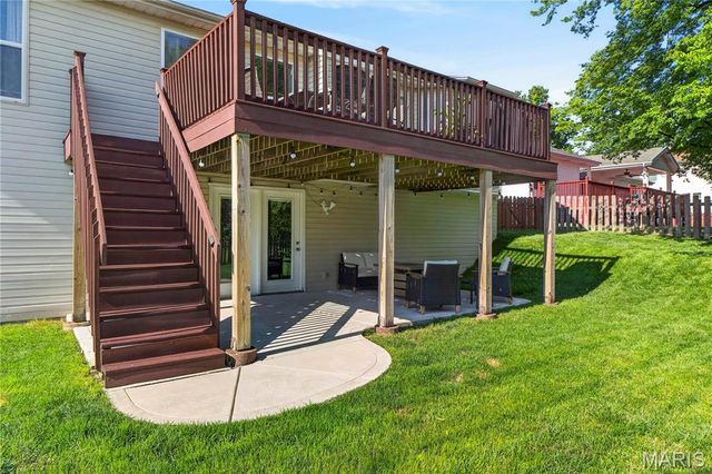3673 Eagles Hill Ridge, St Charles, MO 63303