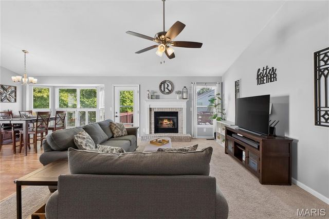 3673 Eagles Hill Ridge, St Charles, MO 63303