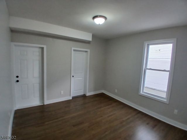 590 Hunterdon St, Newark City, NJ 07108