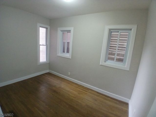 590 Hunterdon St, Newark City, NJ 07108