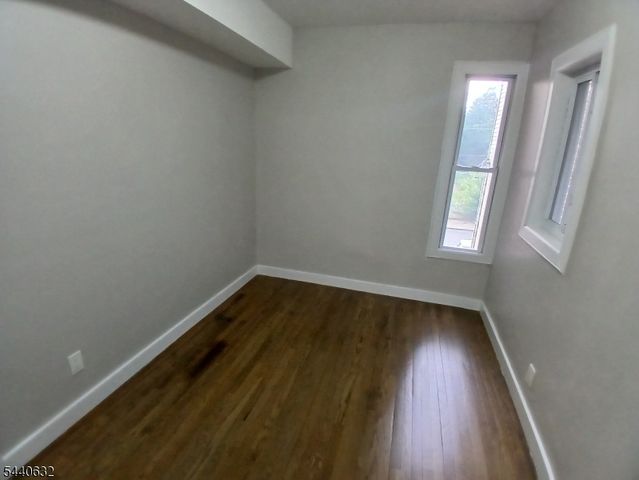 590 Hunterdon St, Newark City, NJ 07108