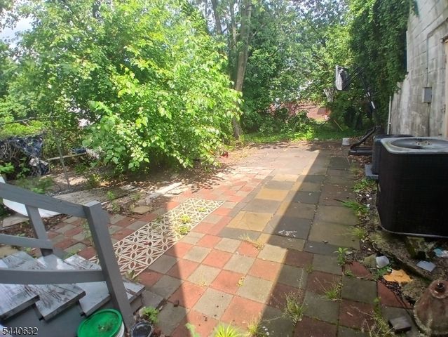 590 Hunterdon St, Newark City, NJ 07108