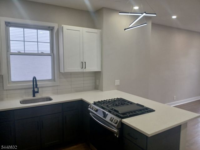 590 Hunterdon St, Newark City, NJ 07108