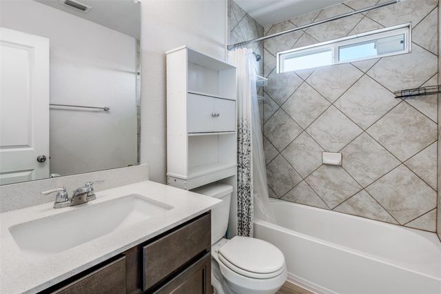 221 Duck Creek TRL, San Marcos, TX 78666