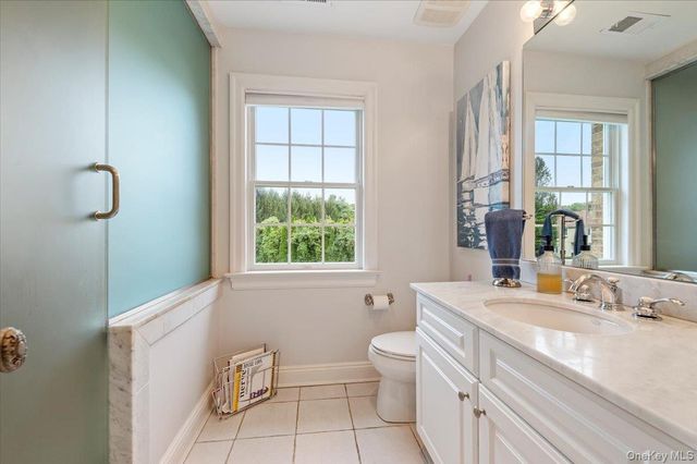 44 Legends Circle, Melville, NY 11747