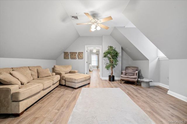 44 Legends Circle, Melville, NY 11747