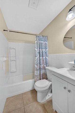 810 Lake Shore Dr 40, Lake Park, FL 33403