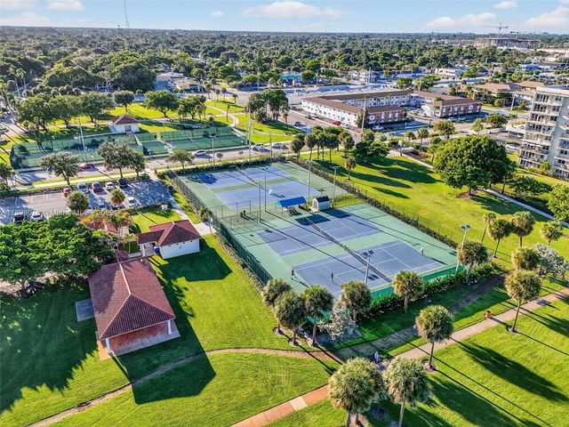 810 Lake Shore Dr 40, Lake Park, FL 33403