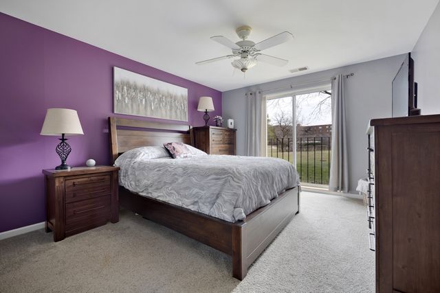 815 Leicester Road 114A, Elk Grove Village, IL 60007