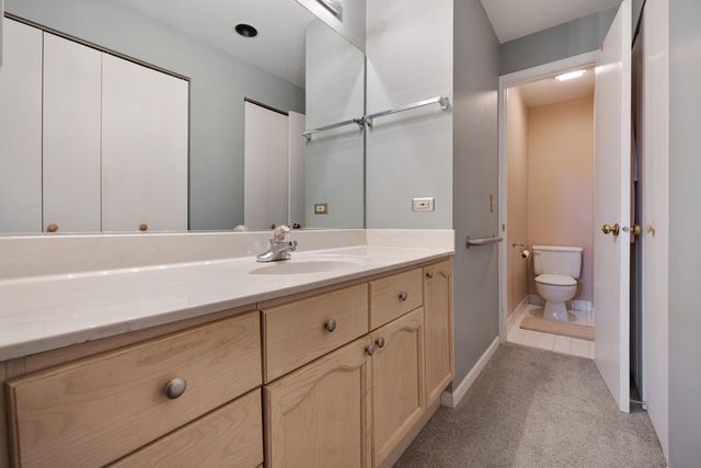 815 Leicester Road 114A, Elk Grove Village, IL 60007