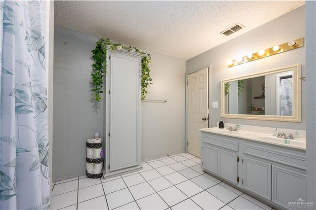 5910 Queen Sago Drive, Harlingen, TX 78550