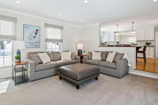 N63W29784 Woodfield COURT, Hartland, WI 53029