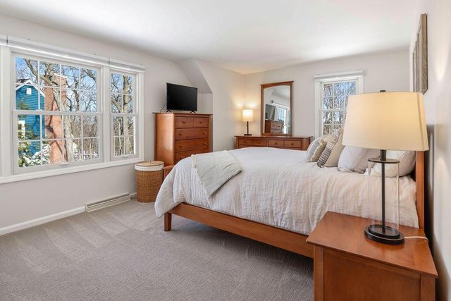 N63W29784 Woodfield COURT, Hartland, WI 53029