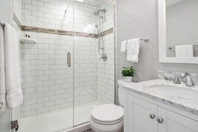 N63W29784 Woodfield COURT, Hartland, WI 53029