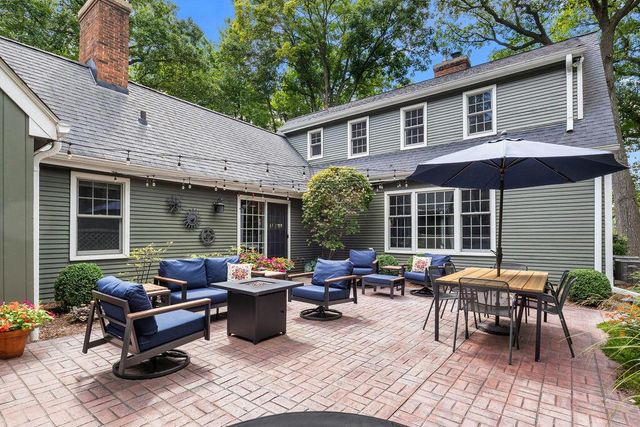 N63W29784 Woodfield COURT, Hartland, WI 53029