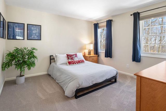 N63W29784 Woodfield COURT, Hartland, WI 53029