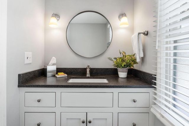 N63W29784 Woodfield COURT, Hartland, WI 53029