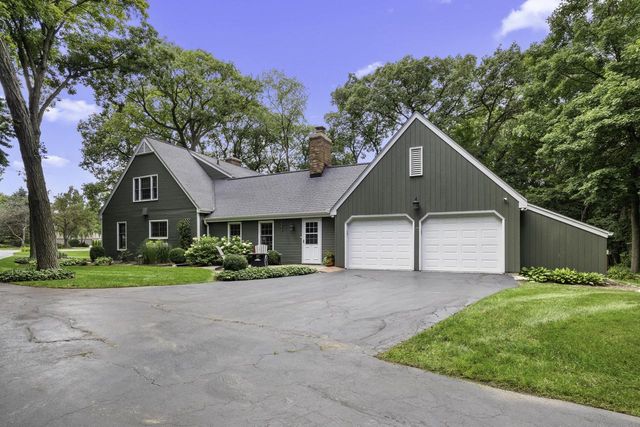 N63W29784 Woodfield COURT, Hartland, WI 53029