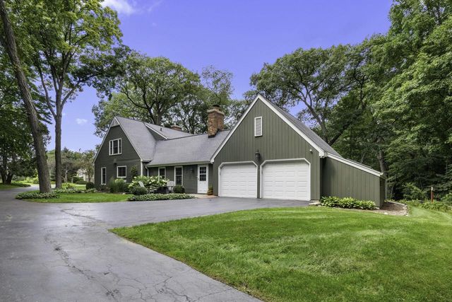 N63W29784 Woodfield COURT, Hartland, WI 53029