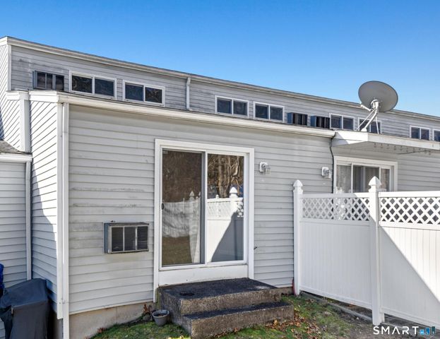 50 East Hill Road 3L, Canton, CT 06019
